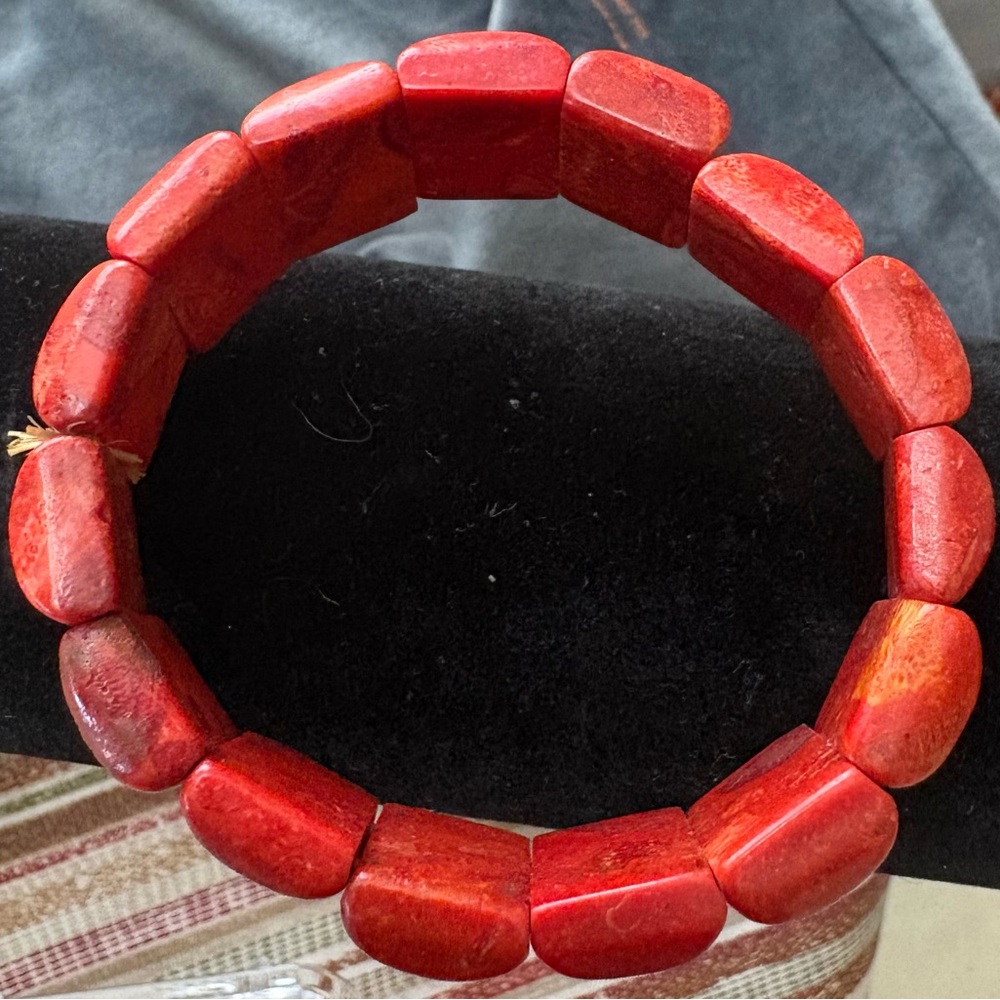 Red coral Stretch Bracelet